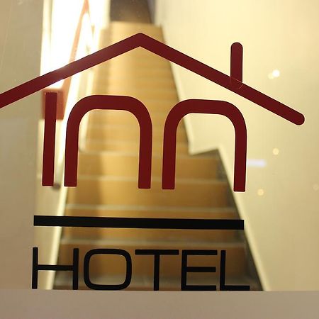 Inn Hotel Teluk Intan Exteriör bild