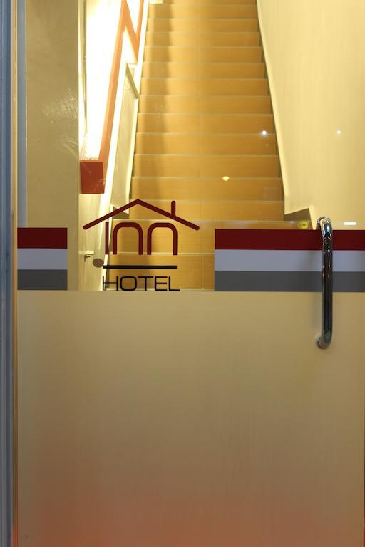 Inn Hotel Teluk Intan Exteriör bild